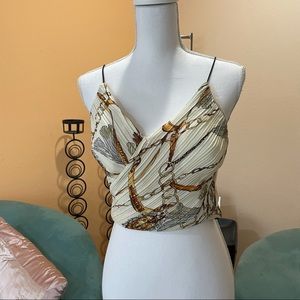 Sleeveless crop top with ribbed detail